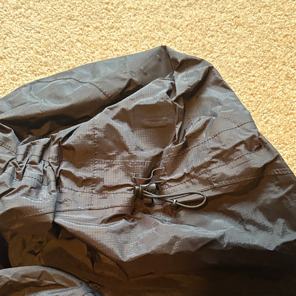 Patagonia Black Raincoat for Men large - Picture 11 of 12